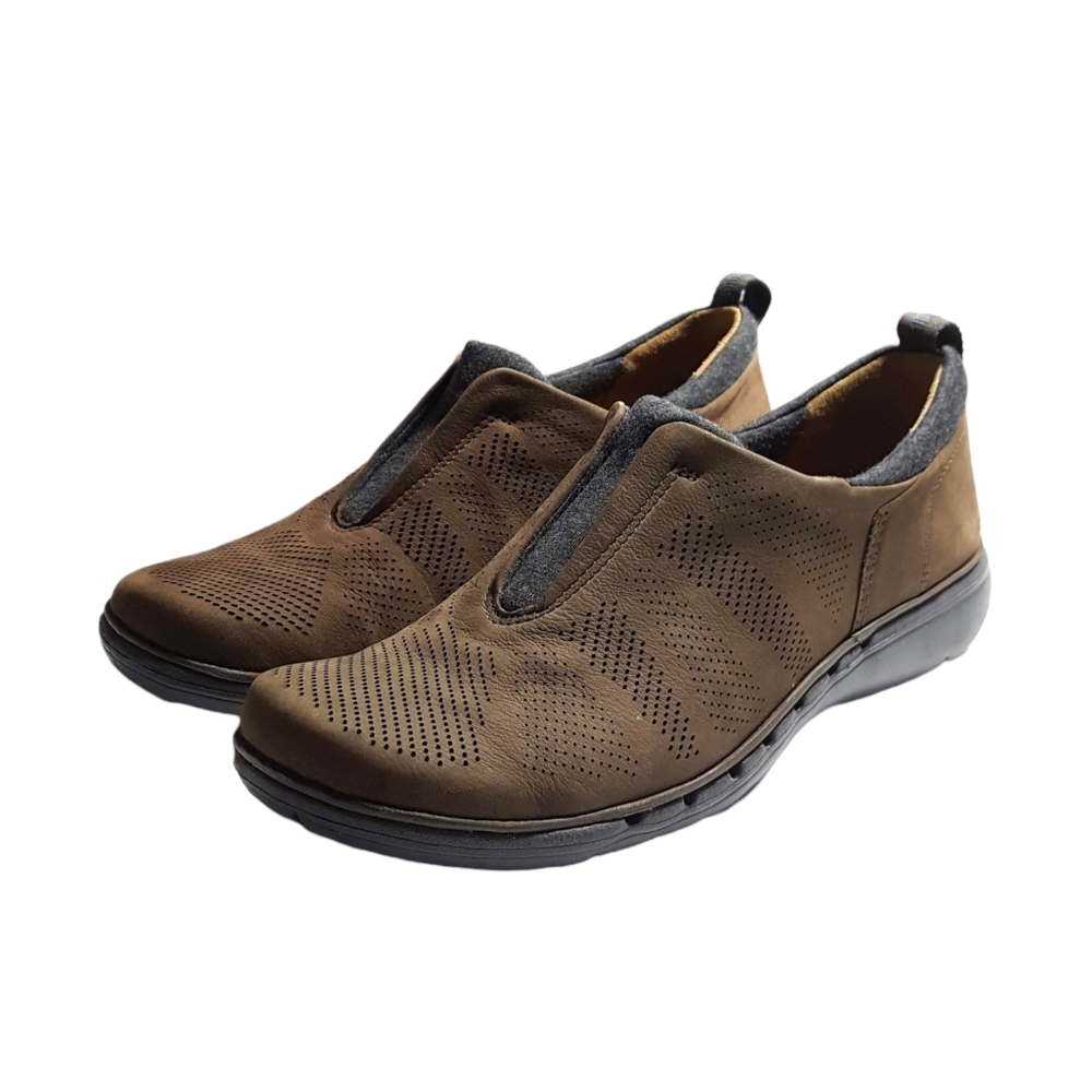 Clarks | artisan unconstructed slip on shoes women's size 8.5m